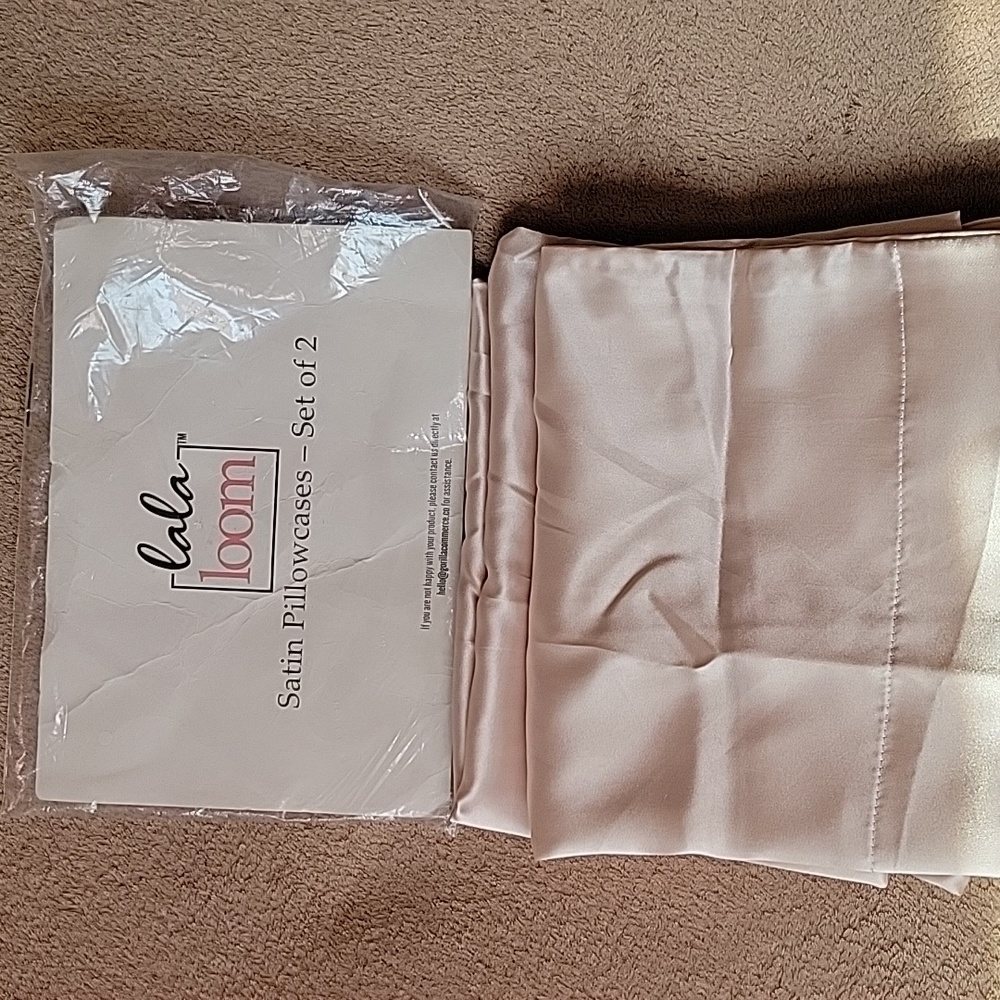 LALA loom Satin Pillowcases- set of 2
